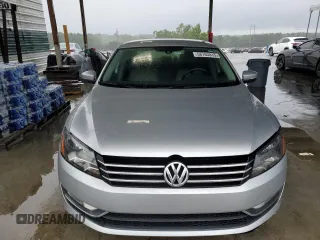 2015 Volkswagen Passat Limited Edition Edition z VIN 1VWAT7A32FC078796, wystawiony jako Copart lot #58763815 z przebiegiem 180 940 mil mil oraz Tytuł czysty. Historia ofert i sprzedaży dostępna na DreamBid. Obrazek 5.