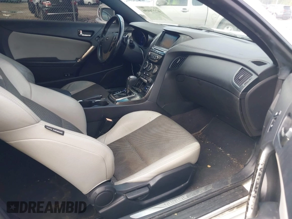 2013 Hyundai Genesis Coupe Premium z VIN KMHHT6KD4DU097582, wystawiony jako IAAI lot #42276696 z przebiegiem 114 934 mil mil oraz . Historia ofert i sprzedaży dostępna na DreamBid. Obrazek 5.