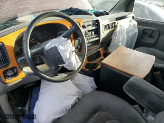 2000 GMC Savana Cargo Van YF7 Upfitter with VIN 1GDFG15R0Y1133247, listed as a Copart auction lot 73437124 with 179,327 mi miles and Non Repairable. Bid and sale history available at carsss.com. Image 8.