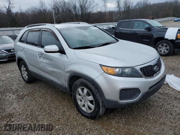 2013 Kia Sorento LX with VIN 5XYKTDA28DG338933, listed as a Copart auction lot 43391775 with 154,349 mi miles and Clean Title. Bid and sale history available at carsss.com. Image 4.