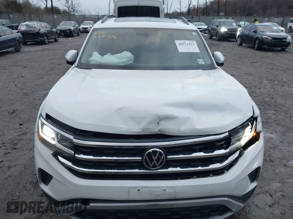 2022 Volkswagen Atlas SE z VIN 1V2KR2CA1NC555087, wystawiony jako IAAI lot #40921013 z przebiegiem 62 834 mil mil oraz . Historia ofert i sprzedaży dostępna na DreamBid. Obrazek 20.