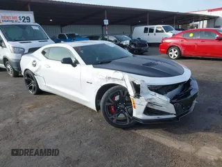 2019 Chevrolet Camaro 1SS with VIN 1G1FE1R78K0120917, listed as a IAAI auction lot 40787647 with 52,505 mi miles. Bid and sale history available at carsss.com. Image 1.