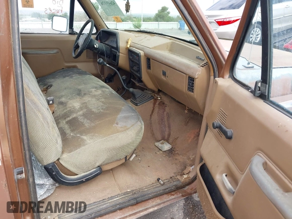 1989 Ford F-150 with VIN 1FTEX14Y1KKA59105, listed as a IAAI auction lot 42649376 with 50,869 mi miles and . Bid and sale history available at DreamBid. Image 5.