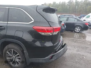 2018 Toyota Highlander SE with VIN 5TDJZRFH0JS887299, listed as a IAAI auction lot 42202813 with 78,490 mi miles and . Bid and sale history available at DreamBid. Image 6.