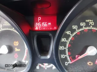 2013 Ford Fiesta S z VIN 3FADP4AJ5DM143885, wystawiony jako IAAI lot #42743132 z przebiegiem Nie podano mil oraz . Historia ofert i sprzedaży dostępna na DreamBid. Obrazek 7.
