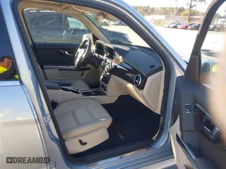 2014 Mercedes-Benz GLK-Class GLK 250 BlueTEC with VIN WDCGG0EB0EG265336, listed as a IAAI auction lot 41304188 with 63,221 mi miles. Bid and sale history available at carsss.com. Image 5.