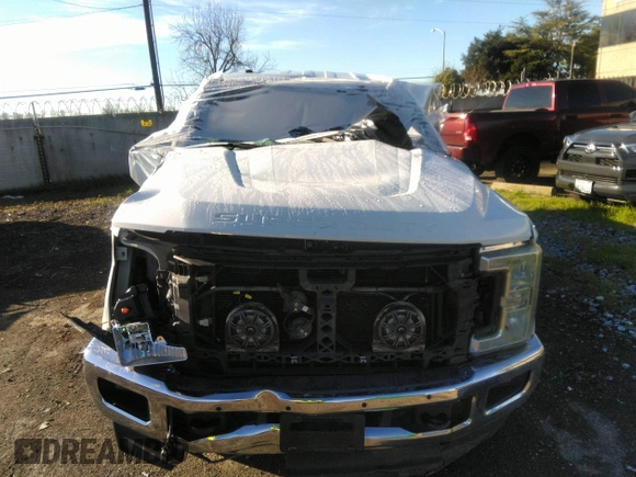 2018 Ford Super Duty F-250 SRW XL with VIN 1FT7W2BT9JEB27768, listed as a IAAI auction lot 41528069 with 110,274 mi miles. Bid and sale history available at carsss.com. Image 12.