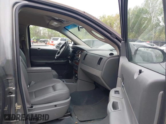 2005 Dodge Durango SLT with VIN 1D4HB48N75F527013, listed as a IAAI auction lot 42065989 with 164,786 mi miles and . Bid and sale history available at DreamBid. Image 5.