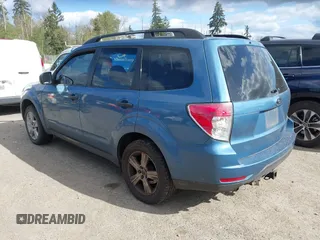 2010 Subaru Forester 2.5X with VIN JF2SH6BC9AH900007, listed as a IAAI auction lot 42095689 with 186,070 mi miles. Bid and sale history available at carsss.com. Image 3.