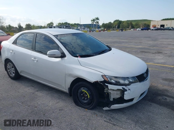 2013 Kia Forte EX with VIN KNAFU4A23D5731338, listed as a IAAI auction lot 42067997 with 130,300 mi miles. Bid and sale history available at carsss.com. Image 1.