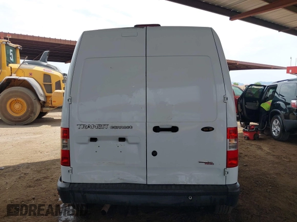 2013 Ford Transit Connect XL z VIN NM0LS7AN5DT134465, wystawiony jako IAAI lot #42749943 z przebiegiem 131 568 mil mil oraz . Historia ofert i sprzedaży dostępna na DreamBid. Obrazek 16.