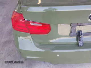2012 BMW 3 Series 335i с VIN WBA3A9C55CFX59649, выставлен на аукционе IAAI как лот 42092969 с пробегом 182 620 миль миль и . История ставок и продаж доступна на DreamBid. Изображение 19.