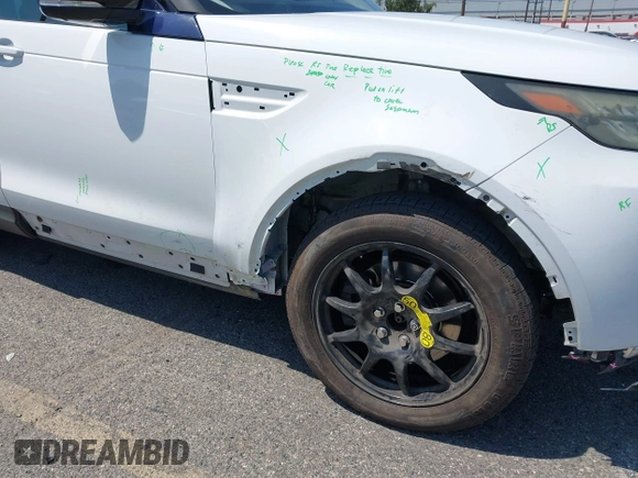 2017 Land Rover Discovery HSE Luxury with VIN SALRHBBV7HA045066, listed as a IAAI auction lot 42132061 with 95,919 mi miles. Bid and sale history available at carsss.com. Image 6.