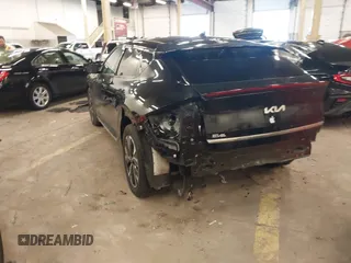 2022 Kia EV6 Wind z VIN KNDC3DLC8N5075492, wystawiony jako IAAI lot #41671331 z przebiegiem 22 122 mil mil oraz . Historia ofert i sprzedaży dostępna na DreamBid. Obrazek 3.