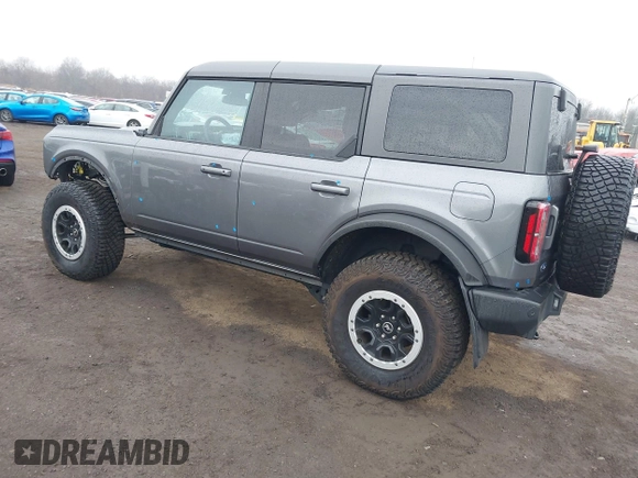 2023 Ford Bronco z VIN 1FMEE5DP4PLB54095, wystawiony jako IAAI lot #41445801 z przebiegiem 12 170 mil mil oraz . Historia ofert i sprzedaży dostępna na DreamBid. Obrazek 3.