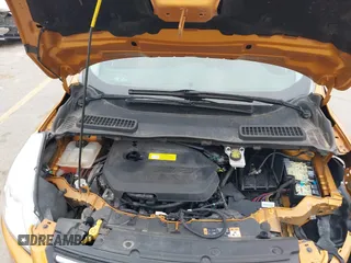 2016 Ford Escape SE z VIN 1FMCU9GX1GUC59233, wystawiony jako IAAI lot #41958573 z przebiegiem 133 223 mil mil oraz . Historia ofert i sprzedaży dostępna na DreamBid. Obrazek 10.