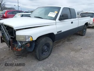 1996 Dodge Ram 2500 with VIN 3B7KC23CXTM147915, listed as a IAAI auction lot 41236310 with 211,518 mi miles. Bid and sale history available at carsss.com. Image 2.