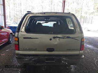 2004 Chevrolet Suburban LS with VIN 3GNEC16Z74G201816, listed as a IAAI auction lot 41721157 with 265,245 mi miles. Bid and sale history available at carsss.com. Image 6.