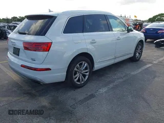 2017 Audi Q7 Premium Plus with VIN WA1LABF73HD018713, listed as a IAAI auction lot 41492243 with 112,928 mi miles. Bid and sale history available at carsss.com. Image 4.