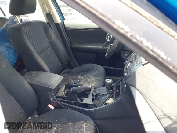 2012 Mazda 3 i Touring z VIN JM1BL1V87C1522952, wystawiony jako IAAI lot #42265128 z przebiegiem 138 182 mil mil oraz . Historia ofert i sprzedaży dostępna na DreamBid. Obrazek 5.