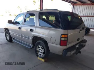 2005 Chevrolet Tahoe Special Service with VIN 1GNEK13V85J140710, listed as a IAAI auction lot 41674720 with 272,431 mi miles. Bid and sale history available at carsss.com. Image 3.