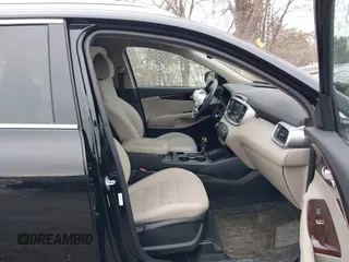 2018 Kia Sorento LX V6 with VIN 5XYPGDA5XJG419416, listed as a IAAI auction lot 41650650 with 95,897 mi miles. Bid and sale history available at carsss.com. Image 5.