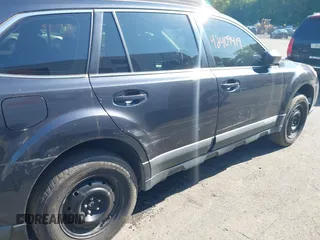 2012 Subaru Outback 2.5i z VIN 4S4BRBAC5C1201938, wystawiony jako IAAI lot #42409419 z przebiegiem 245 611 mil mil oraz . Historia ofert i sprzedaży dostępna na DreamBid. Obrazek 6.
