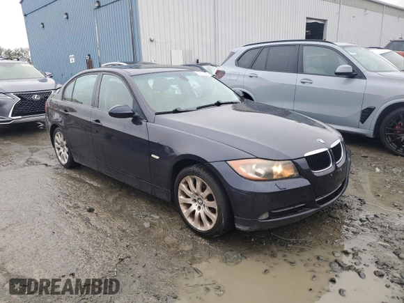 2008 BMW 3 Series 328xi z VIN WBAVC93558K039883, wystawiony jako Copart lot #52003785 z przebiegiem 162 015 mil mil oraz Szkoda całkowita • Salvage title. Historia ofert i sprzedaży dostępna na DreamBid. Obrazek 4.