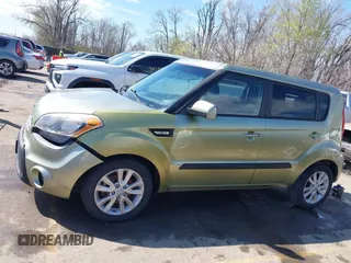 2013 Kia Soul with VIN KNDJT2A57D7635604, listed as a IAAI auction lot 41761711 with 189,848 mi miles. Bid and sale history available at carsss.com. Image 14.
