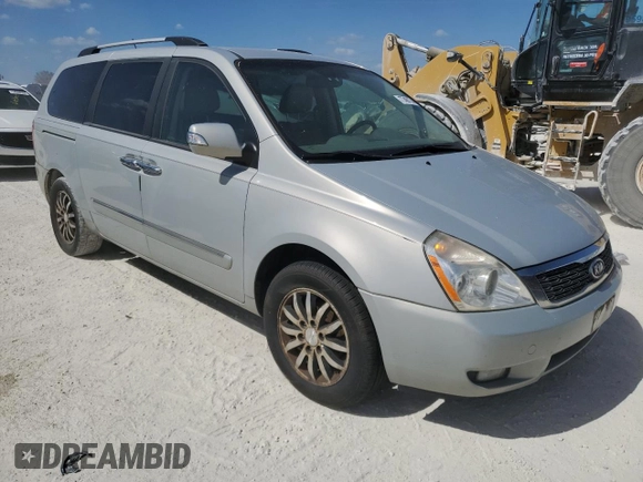 2012 Kia Sedona EX with VIN KNDMH4C72C6459882, listed as a Copart auction lot 77481744 with 136,947 mi miles and Salvage Title. Bid and sale history available at carsss.com. Image 4.