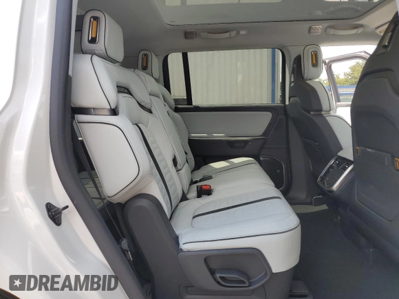 2025 Rivian R1S Adventure z VIN 7PDSGBBA5SN067374, wystawiony jako Copart lot #55279895 z przebiegiem 1 120 mil mil oraz Szkoda całkowita • Salvage title. Historia ofert i sprzedaży dostępna na DreamBid. Obrazek 11.