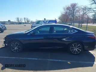 2024 Lexus ES with VIN 58ADZ1B16RU170845, listed as a IAAI auction lot 41897165 with 11,704 mi miles. Bid and sale history available at carsss.com. Image 15.