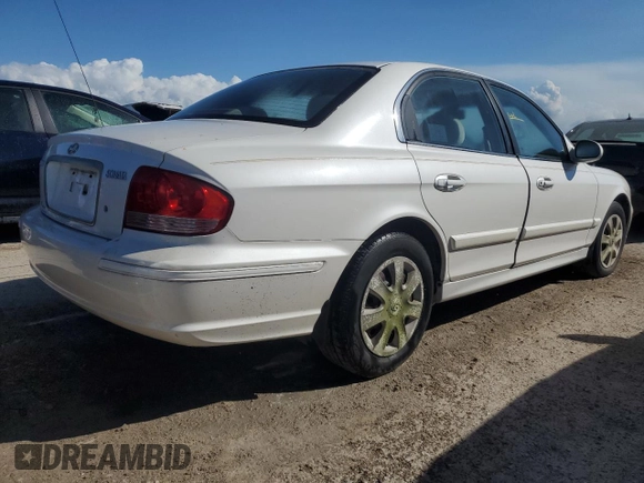2002 Hyundai Sonata with VIN KMHWF25S82A665767, listed as a Copart auction lot 77455604 with 38,138 mi miles and Non Repairable. Bid and sale history available at carsss.com. Image 3.