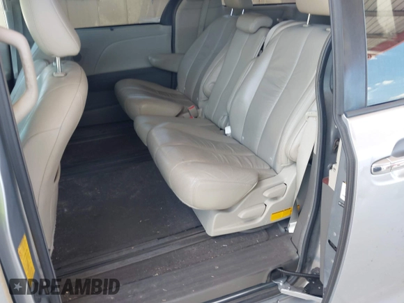 2011 Toyota Sienna XLE AAS with VIN 5TDYK3DC1BS007820, listed as a IAAI auction lot 41935200 with 123,554 mi miles. Bid and sale history available at carsss.com. Image 8.