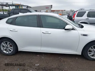 2016 Kia Optima LX z VIN KNAGT4L31G5106843, wystawiony jako IAAI lot #41952871 z przebiegiem 109 139 mil mil oraz . Historia ofert i sprzedaży dostępna na DreamBid. Obrazek 13.
