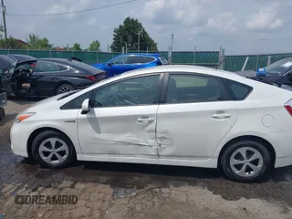 2015 Toyota Prius Four with VIN JTDKN3DU2F0424586, listed as a IAAI auction lot 42502544 with 281,407 mi miles and . Bid and sale history available at DreamBid. Image 14.