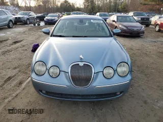 2005 Jaguar S-Type z VIN SAJWA01T45FN51425, wystawiony jako Copart lot #86682684 z przebiegiem 53 218 mil mil oraz Czysty tytuł • Clean title. Historia ofert i sprzedaży dostępna na DreamBid. Obrazek 5.