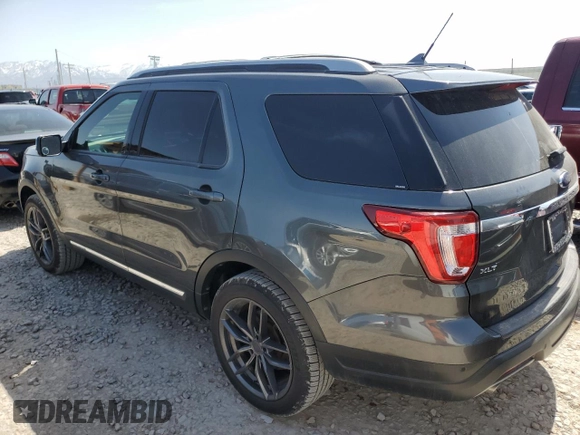 2019 Ford Explorer XLT с VIN 1FM5K8DH0KGA51826, выставлен на аукционе Copart как лот 52553815 с пробегом 98 279 миль миль и Списание • Salvage title. История ставок и продаж доступна на DreamBid. Изображение 2.