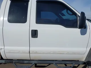 2001 Ford Super Duty F-250 XL with VIN 1FTNX21S61EB04767, listed as a IAAI auction lot 41555822 with 227,951 mi miles. Bid and sale history available at carsss.com. Image 14.