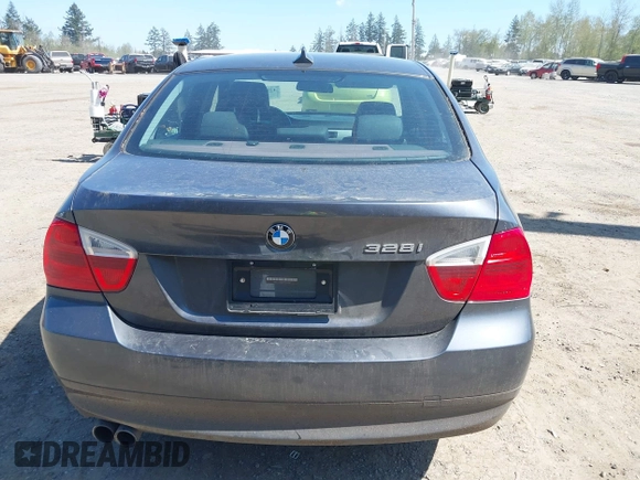 2007 BMW 3 Series 328i with VIN WBAVA33587PV65347, listed as a IAAI auction lot 42047770 with 1 mi miles. Bid and sale history available at carsss.com. Image 17.