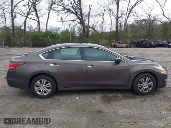 2014 Nissan Altima 2.5 S with VIN 1N4AL3APXEN228967, listed as a IAAI auction lot 41869277 with 174,149 mi miles. Bid and sale history available at carsss.com. Image 13.