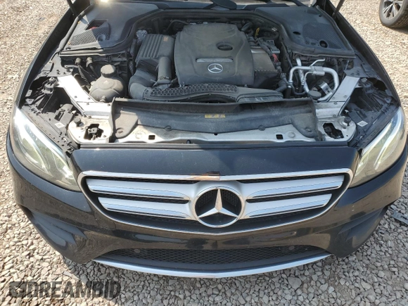 2017 Mercedes-Benz E 300 Luxury z VIN WDDZF4KB1HA184565, wystawiony jako Copart lot #57886485 z przebiegiem 155 307 mil mil oraz Czysty tytuł • Clean title. Historia ofert i sprzedaży dostępna na DreamBid. Obrazek 11.