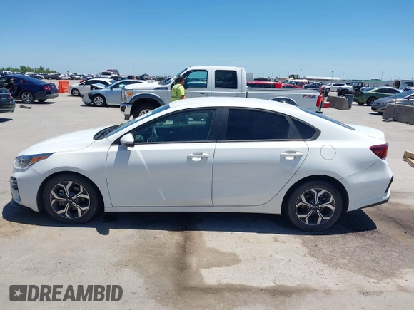 2020 Kia Forte LXS z VIN 3KPF24AD4LE248213, wystawiony jako IAAI lot #42290261 z przebiegiem 21 722 mil mil oraz . Historia ofert i sprzedaży dostępna na DreamBid. Obrazek 14.
