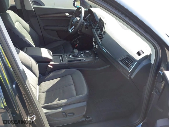 2019 Audi Q5 Premium Plus with VIN WA1BNAFY7K2067970, listed as a IAAI auction lot 41479814 with 15,292 mi miles. Bid and sale history available at carsss.com. Image 5.