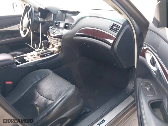 2013 Infiniti M37 with VIN JN1BY1AP1DM510877, listed as a IAAI auction lot 41973598 with 1 mi miles. Bid and sale history available at carsss.com. Image 5.