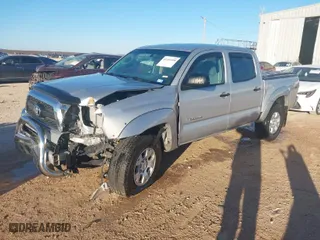 2011 Toyota Tacoma with VIN 3TMLU4ENXBM080680, listed as a IAAI auction lot 41443398 with 95,627 mi miles. Bid and sale history available at carsss.com. Image 2.