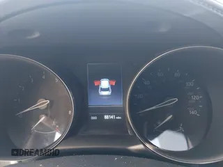 2022 Toyota C-HR XLE z VIN NMTKHMBXXNR145682, wystawiony jako IAAI lot #42104874 z przebiegiem 88 141 mil mil oraz . Historia ofert i sprzedaży dostępna na DreamBid. Obrazek 7.