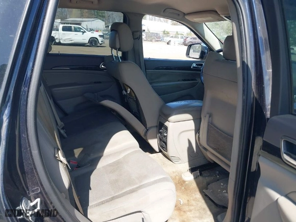 2011 Jeep Grand Cherokee Laredo with VIN 1J4RR4GG2BC508070, listed as a IAAI auction lot 41930814 with 206,658 mi miles. Bid and sale history available at carsss.com. Image 8.