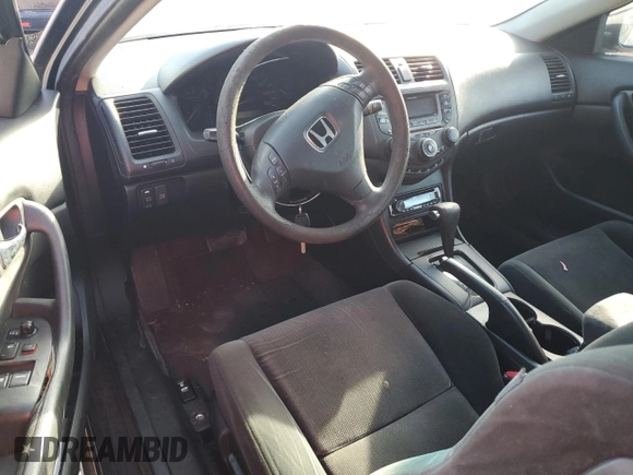 2005 Honda Accord LX SE z VIN 1HGCM82495A018256, wystawiony jako Copart lot #83206474 z przebiegiem 228 075 mil mil oraz Czysty tytuł • Clean title. Historia ofert i sprzedaży dostępna na DreamBid. Obrazek 8.