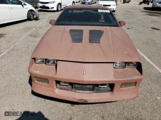 1985 Chevrolet Camaro Z28 Sport with VIN 1G1FP87H4FL450945, listed as a Copart auction lot 75465654 with 90,716 mi miles and Clean Title. Bid and sale history available at carsss.com. Image 5.